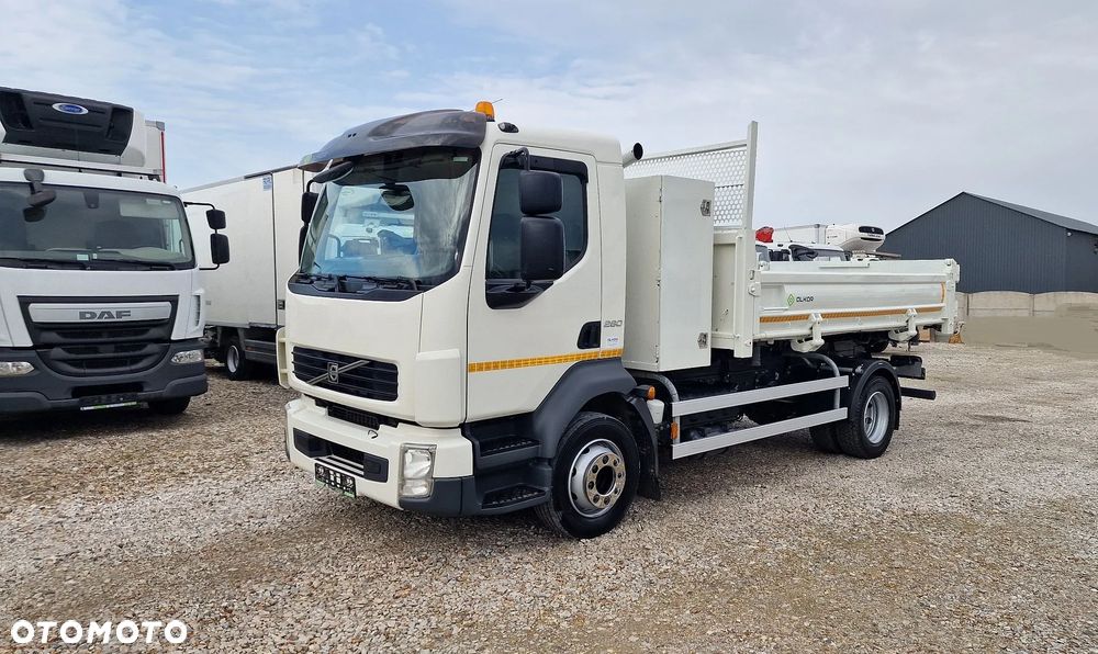 Volvo FL260  4x2 Kiper/ Wywrotka/ Klima/ Blokada /trzy osoby - 7