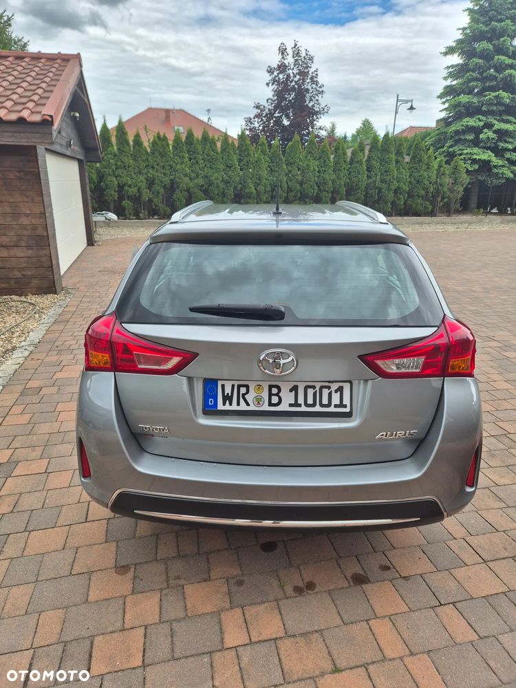 Toyota Auris 2.0 D-4D Executive - 7