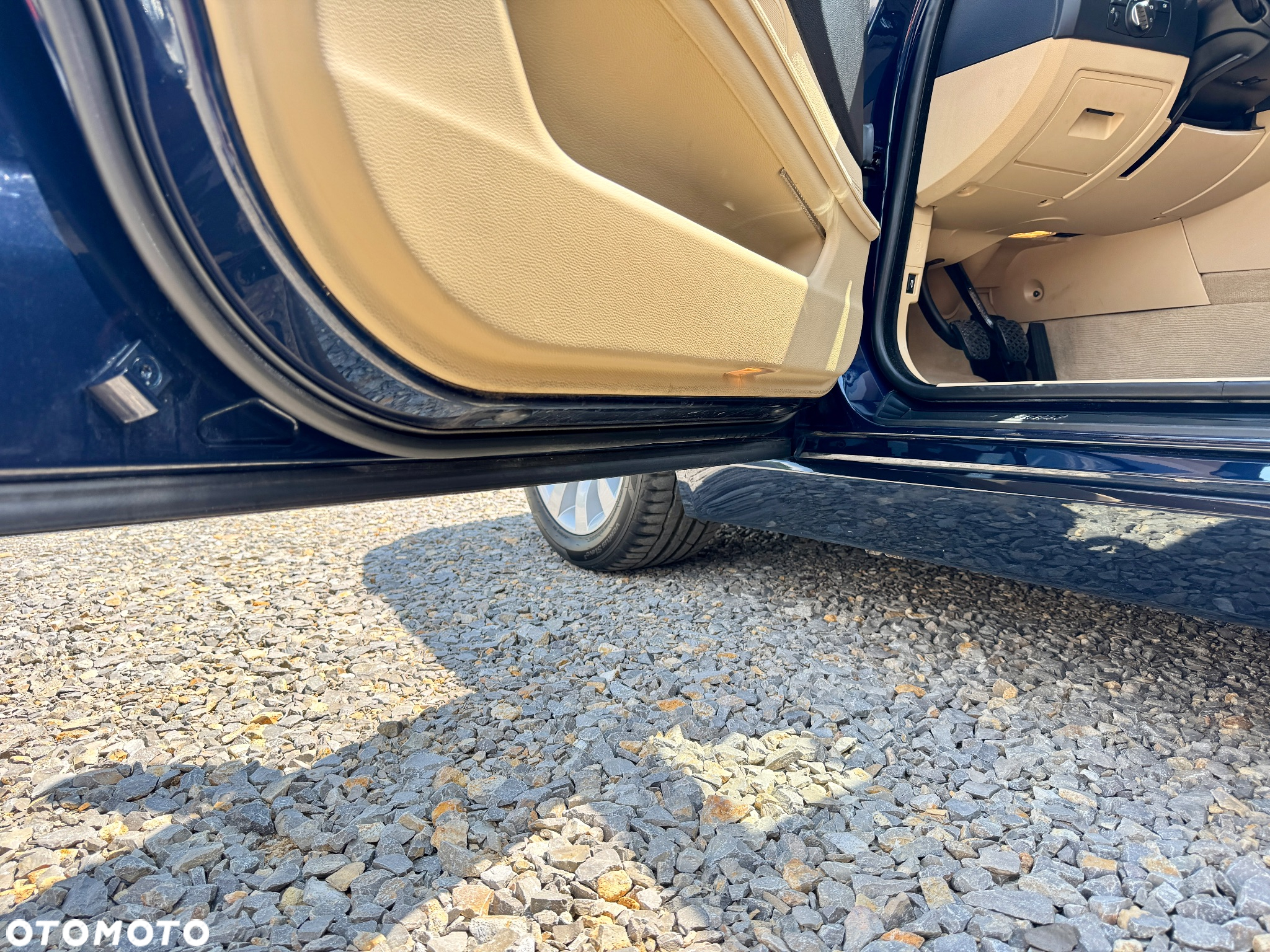BMW Seria 5 523i - 30