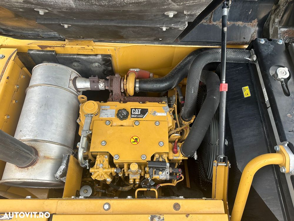 Caterpillar 438C - 11