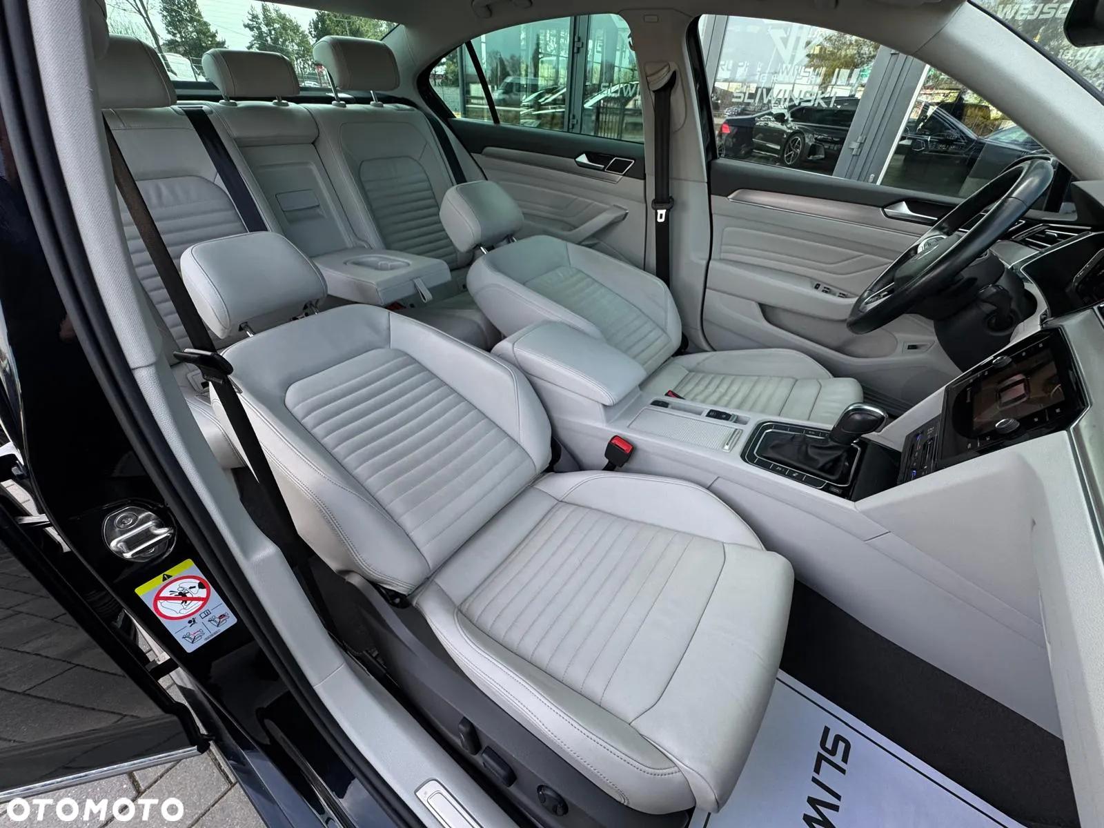 Volkswagen Passat 2.0 TDI 4Mot Elegance DSG - 17
