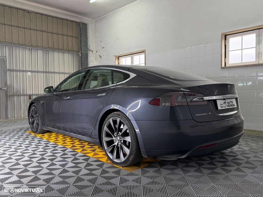 Tesla Model S 85D AWD - 6