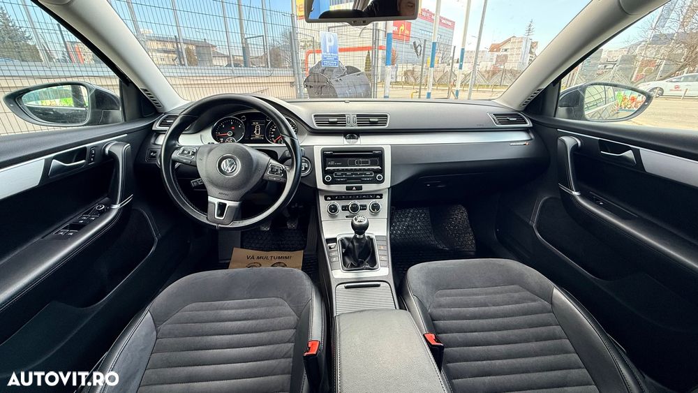 Volkswagen Passat 1.6 TDI BlueMotion Technology Comfortline - 16