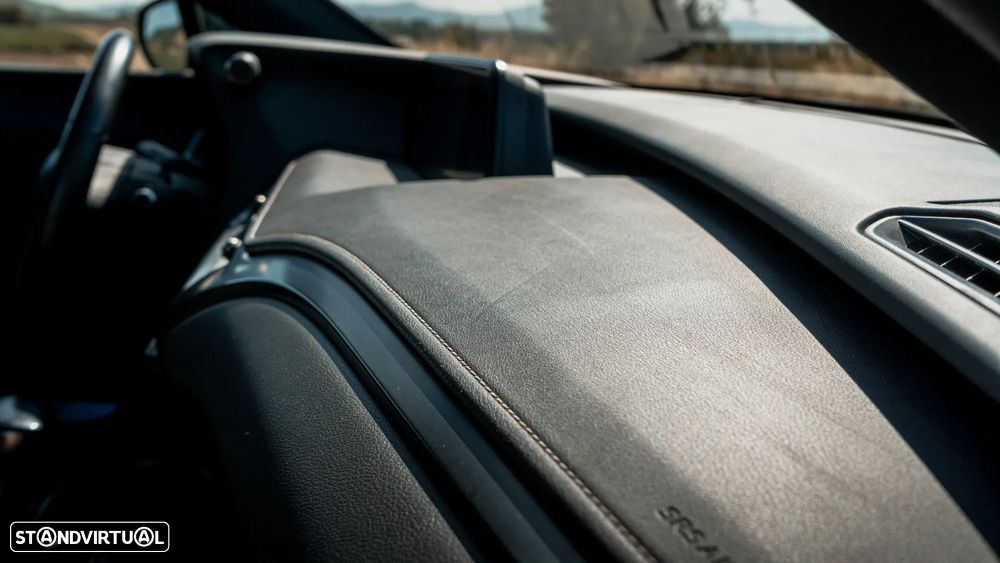 Lexus UX 250h Business - 17