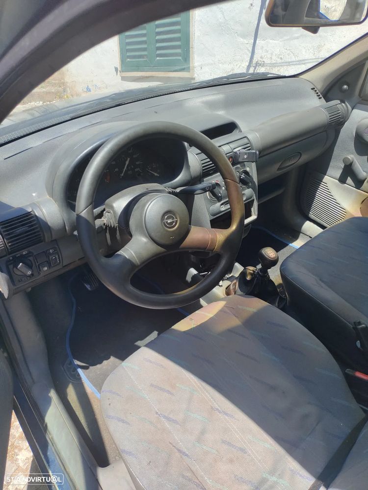 Opel Corsa 1.2 Joy - 2