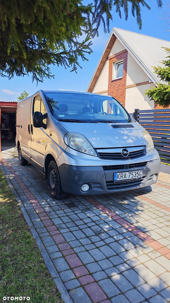Opel Vivaro - 1