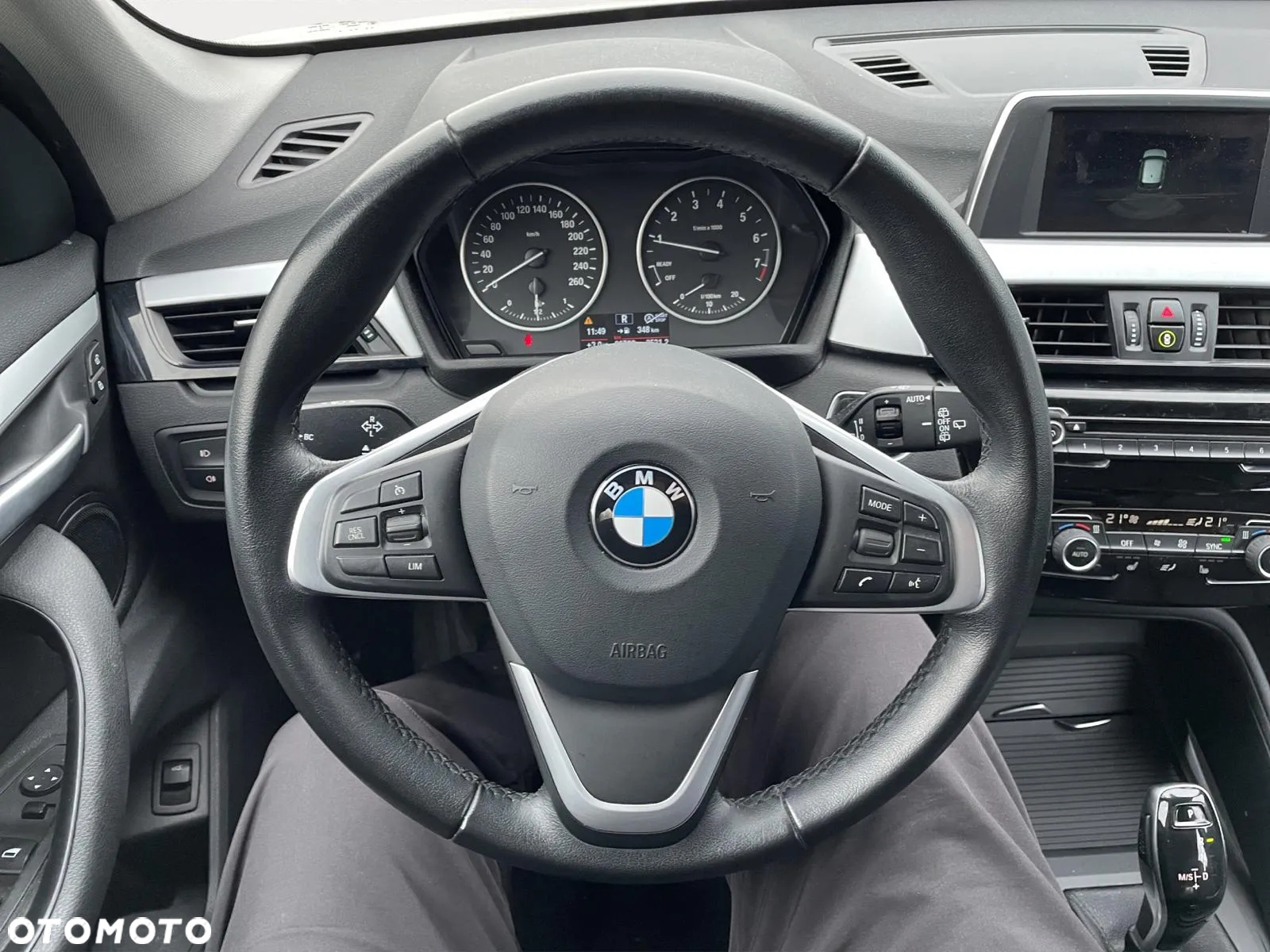 BMW X1 xDrive25i Advantage - 6