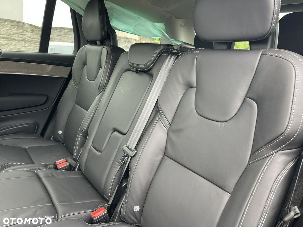 Volvo XC 90 T8 AWD Ultra Black Edition - 13