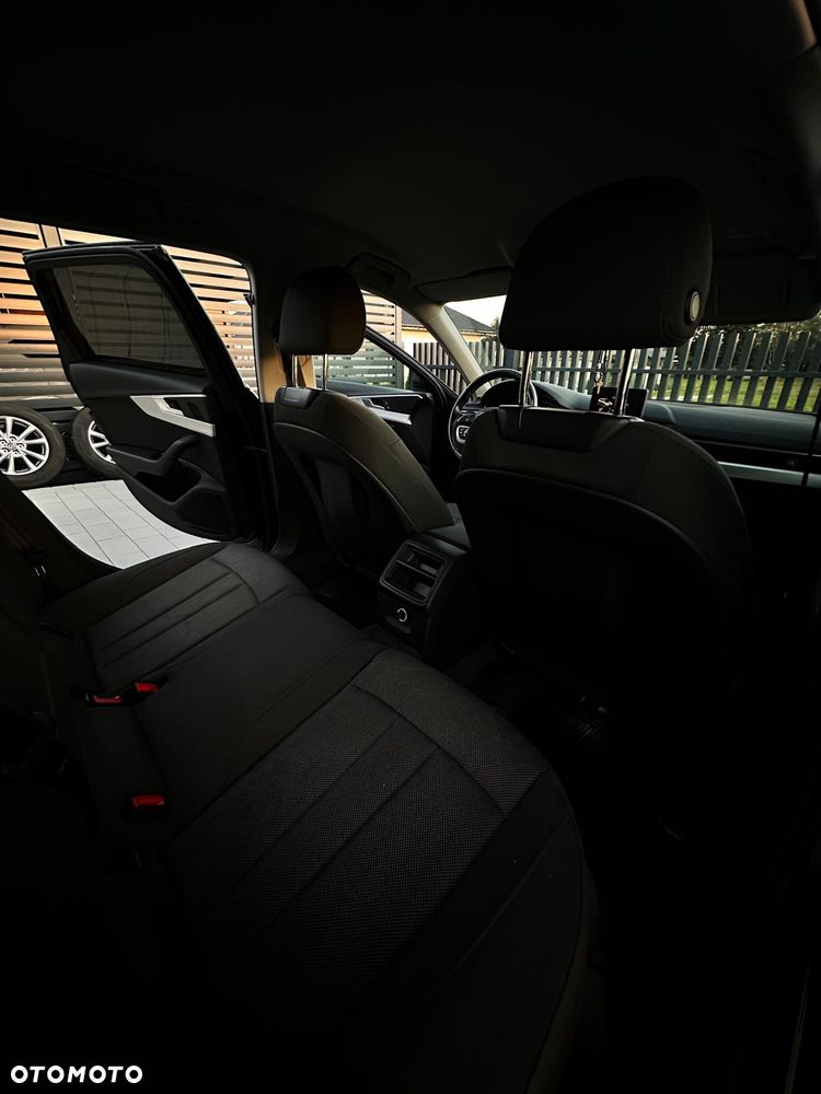 Audi A4 Avant - 4