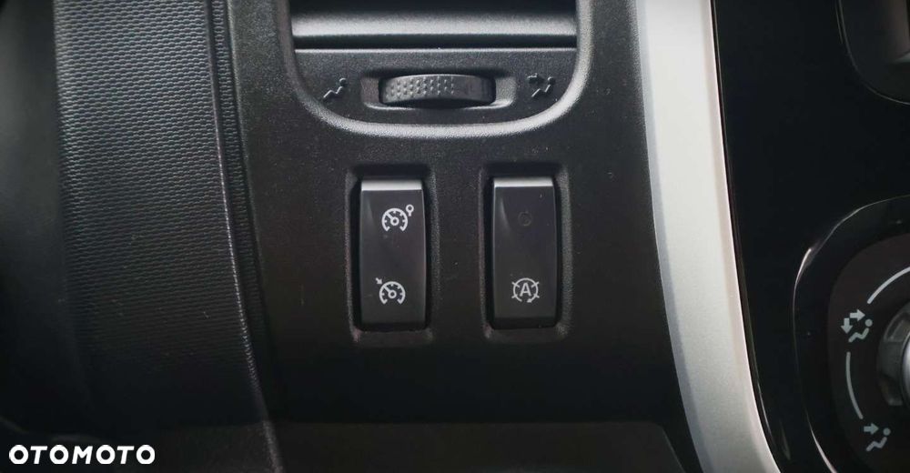 Renault Trafic - 25