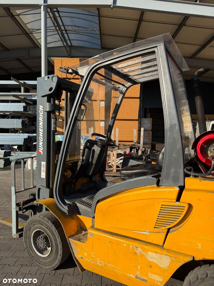 Jungheinrich TFG25BK - 11