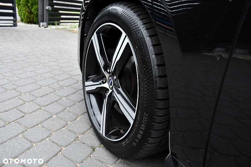 Volvo V60 D4 Geartronic R-Design - 33