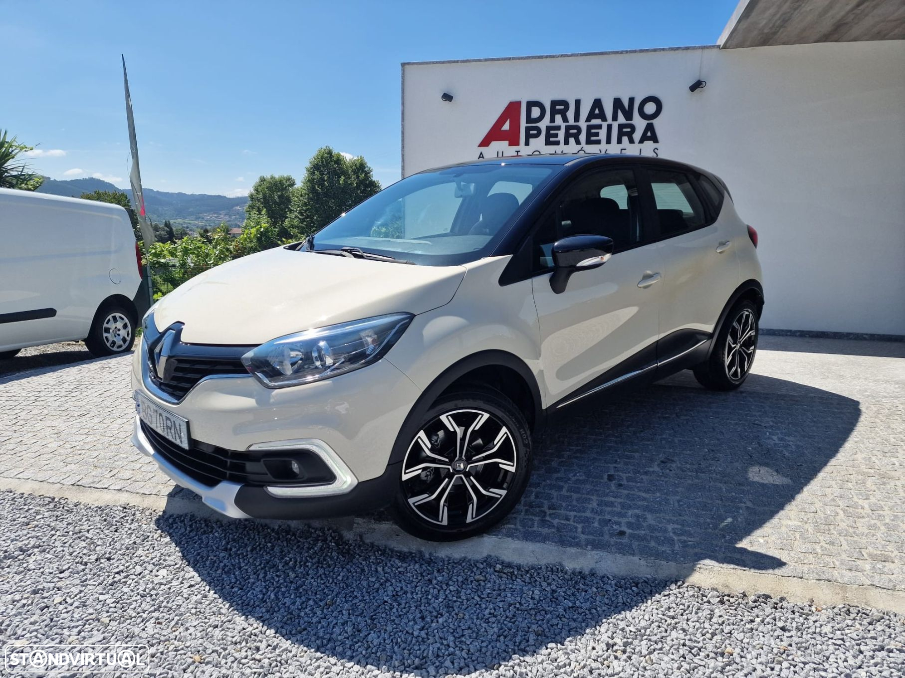 Renault Captur 1.5 dCi Exclusive - 2