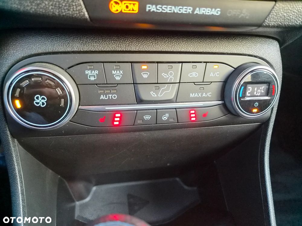 Ford Fiesta 1.0 EcoBoost Start-Stop Champions Edition - 22
