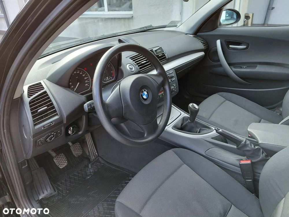BMW Seria 1 118d - 5