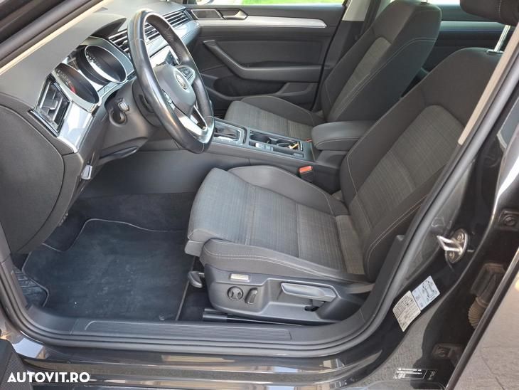 Volkswagen Passat 2.0 TDI SCR DSG Elegance - 13