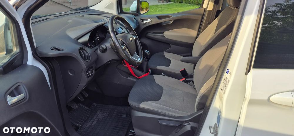 Ford Transit Courier Trend - 12