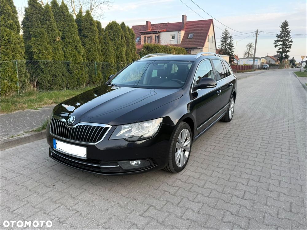 Skoda Superb 2.0 TDI PD DSG Elegance - 8