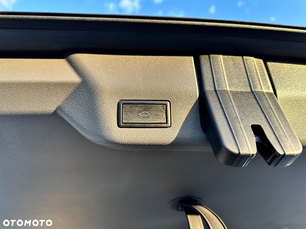 Volkswagen Multivan 2.0 TDI L1 Trend DSG - 22