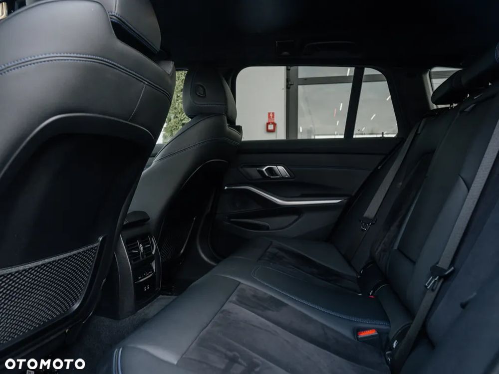 BMW Seria 3 320d xDrive M Sport - 15