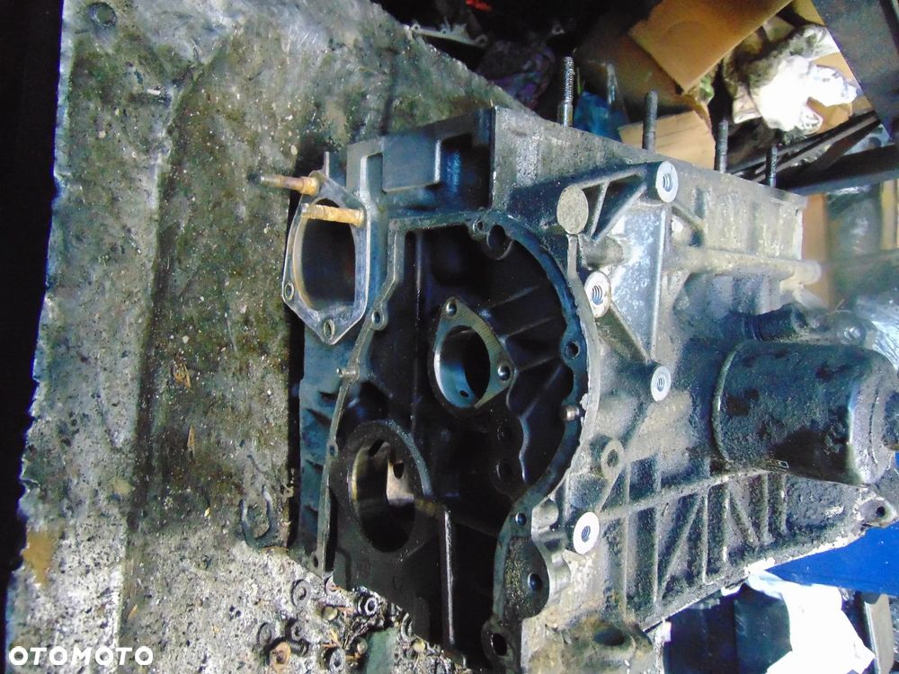 Blok silnika Skoda 1,4 MPI AQW - 12