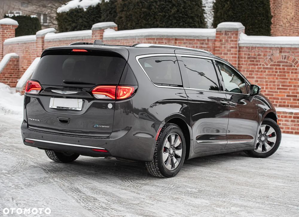 Chrysler Pacifica - 13