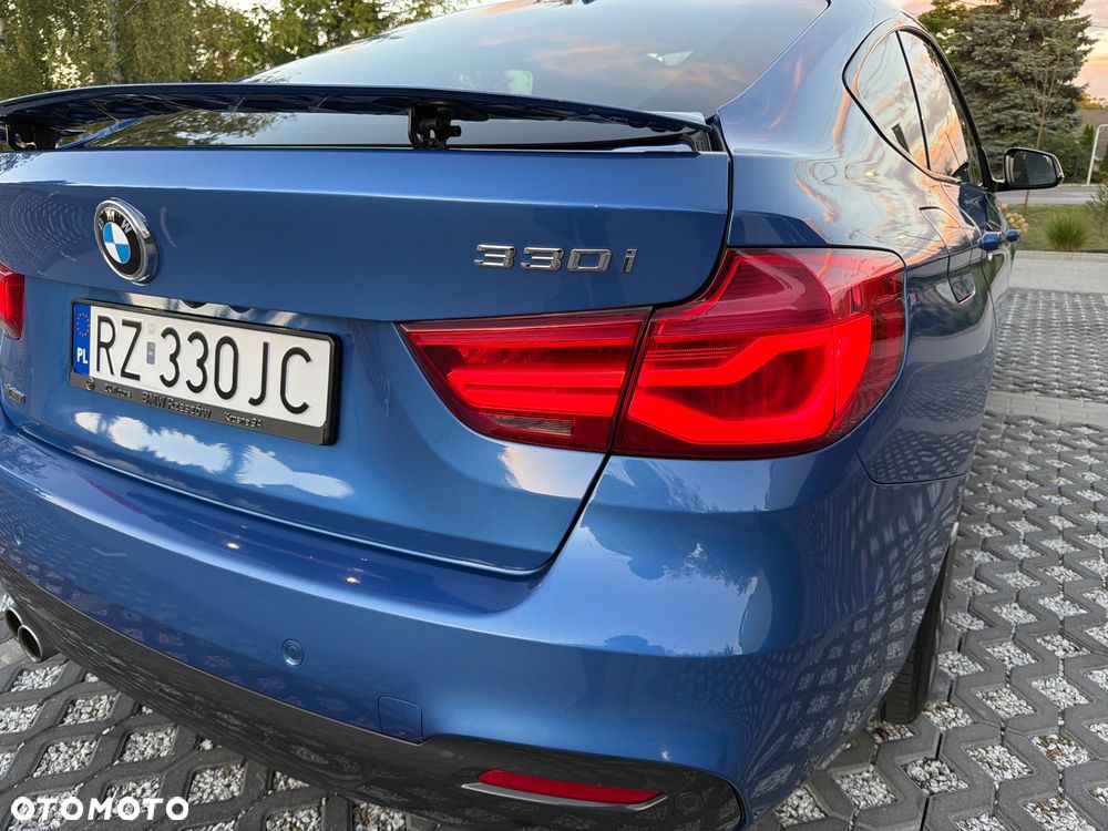 BMW 3GT 330i xDrive M Sport - 23
