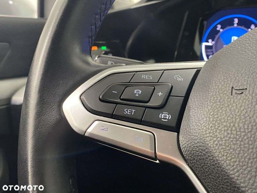 Volkswagen Golf 2.0 TDI Life - 23