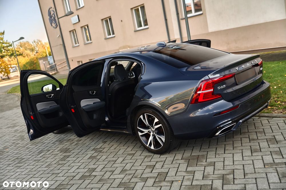 Volvo S60 B4 B R-Design - 26