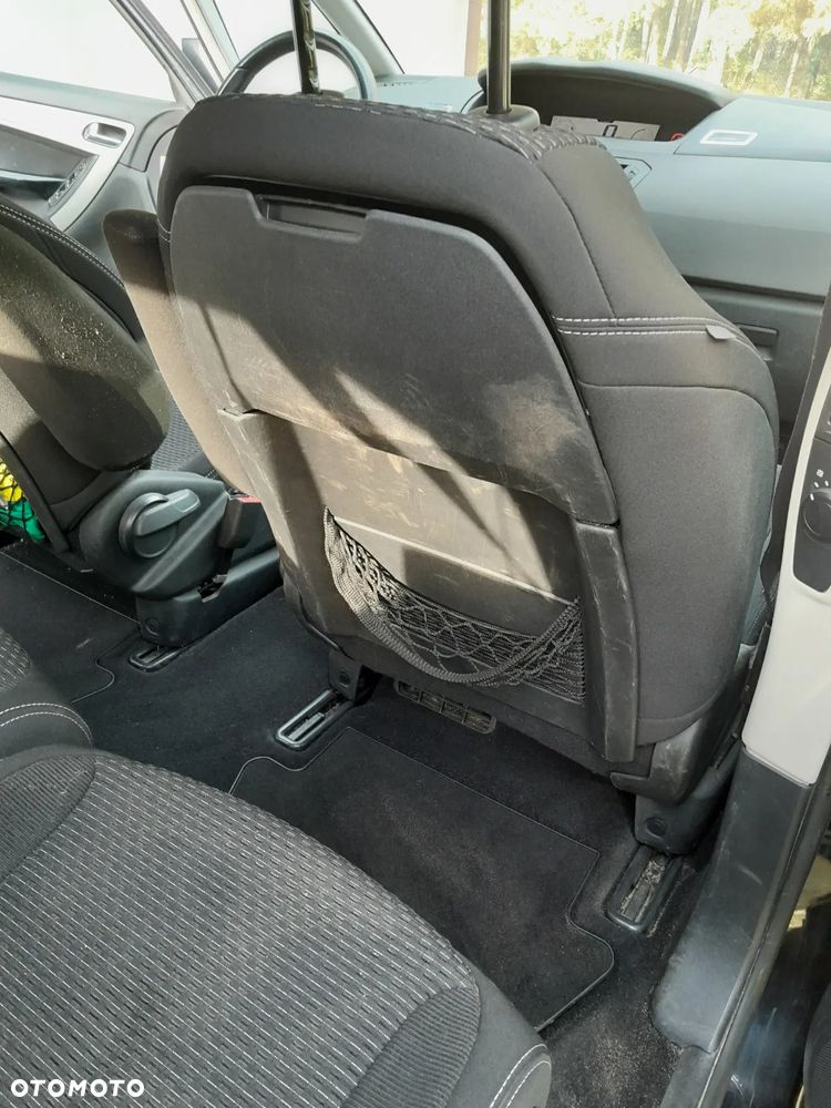 Citroën C4 Picasso - 15