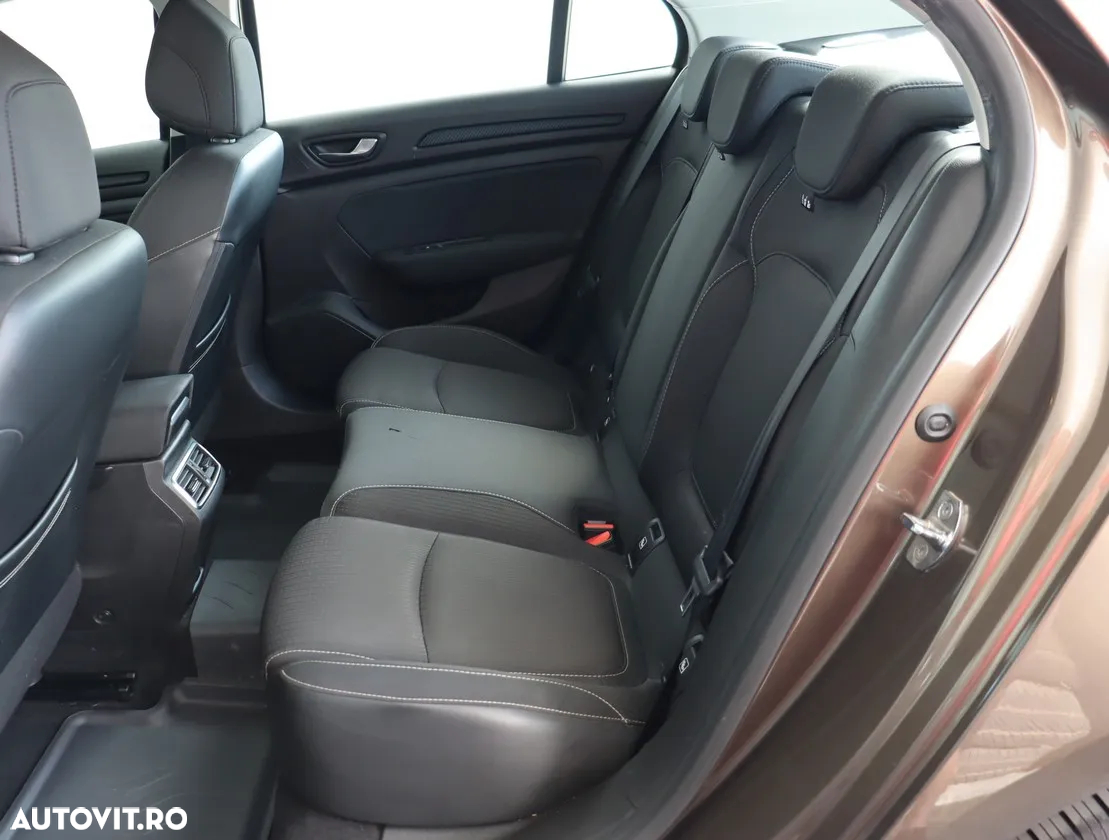 Renault Megane Blue dCi EDC Zen - 11