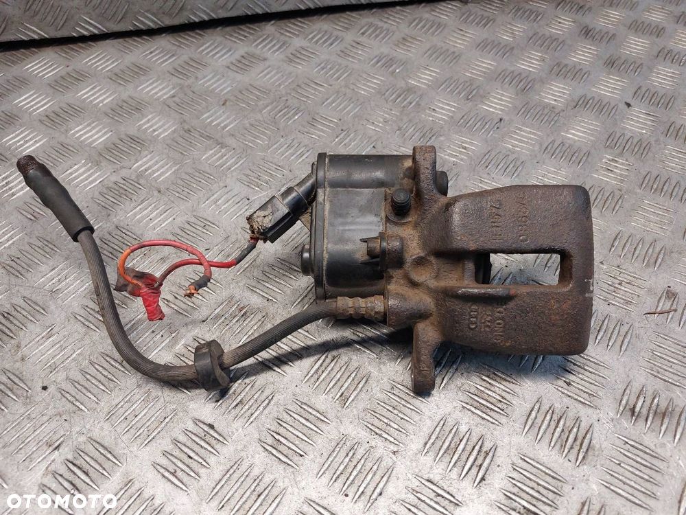 ZACISK HAMULCOWY LEWY TYŁ + PRAWY TYŁ AUDI A6 C6 - 2