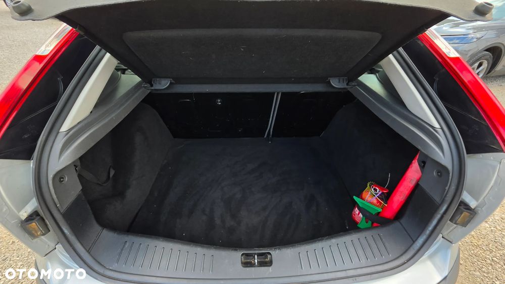 Ford Focus 1.8 Trend - 22