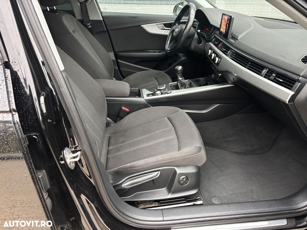 Audi A4 Avant 2.0 TDI Design - 18