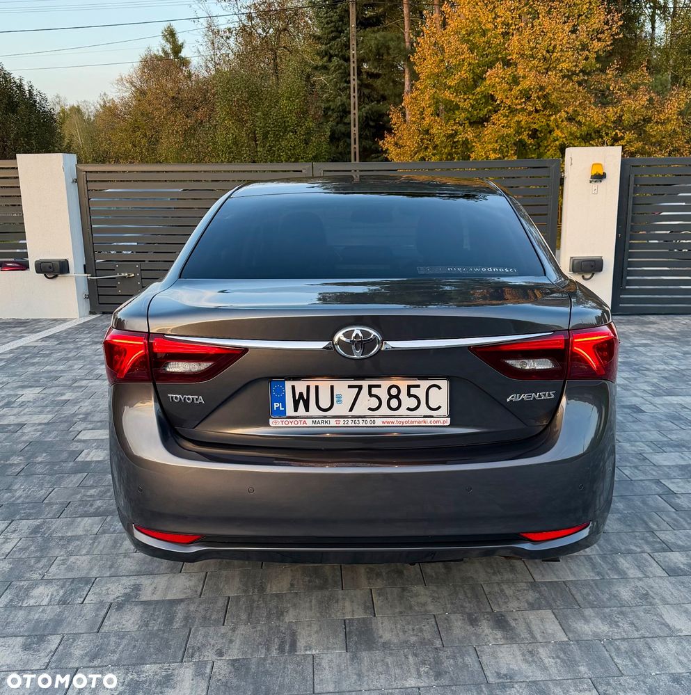 Toyota Avensis - 4