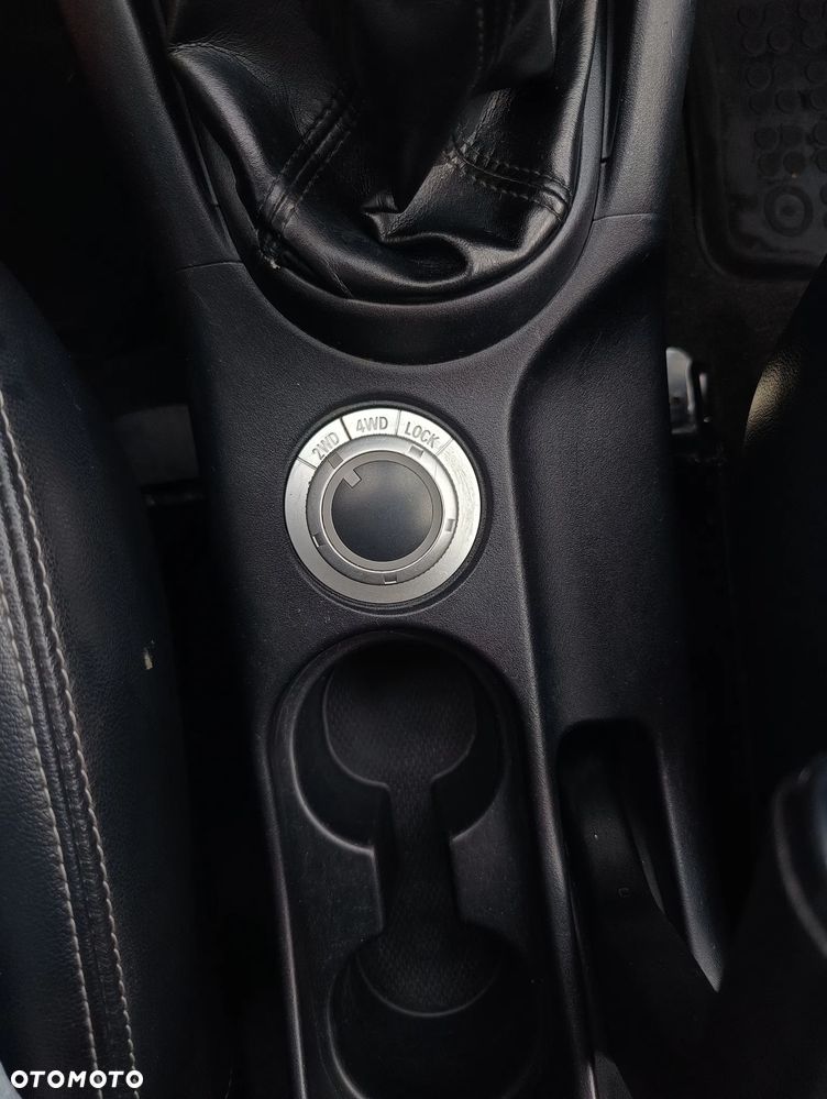 Peugeot 4007 - 16