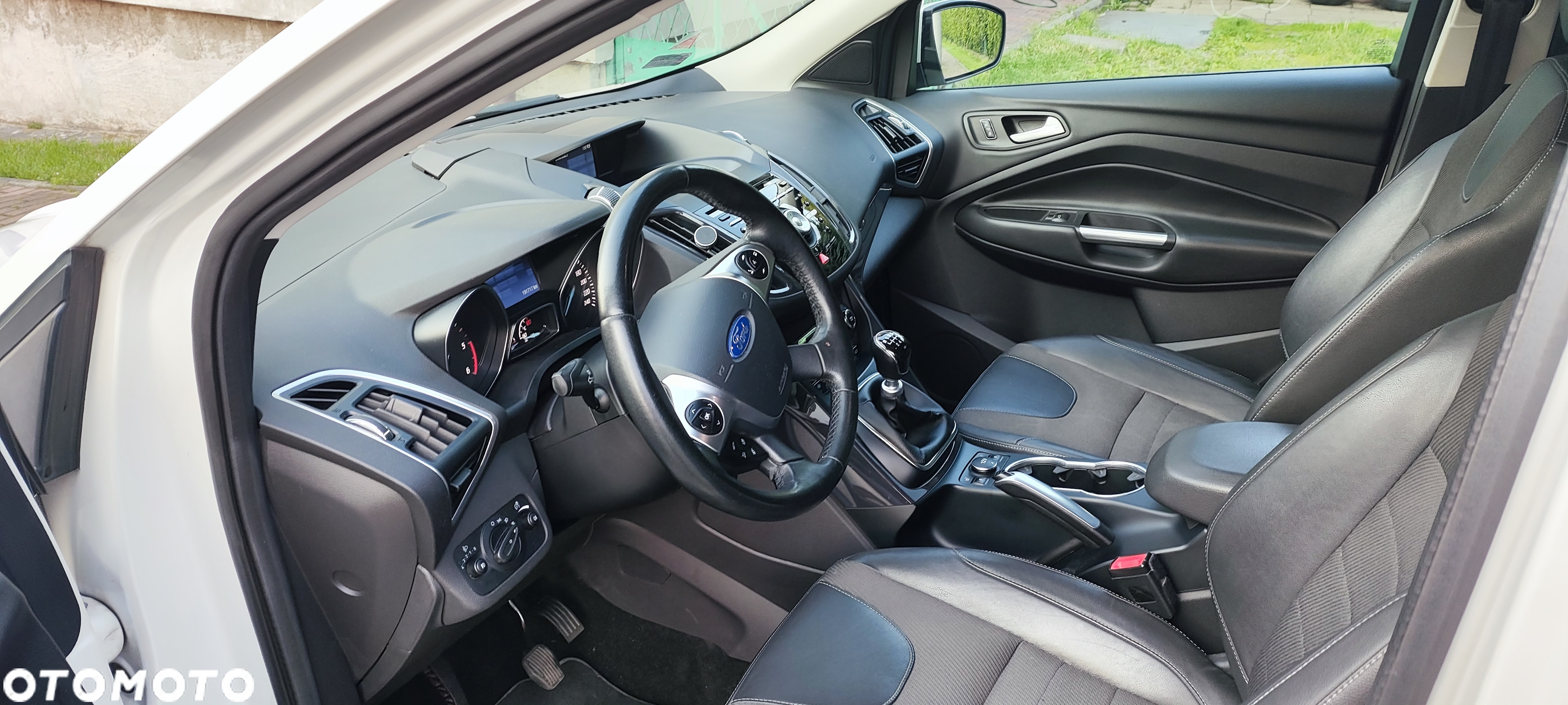 Ford Kuga 2.0 TDCi FWD Titanium - 13