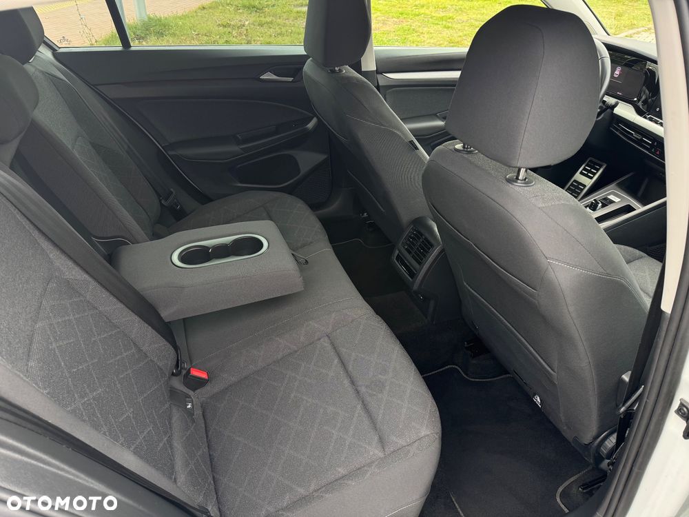 Volkswagen Golf - 24