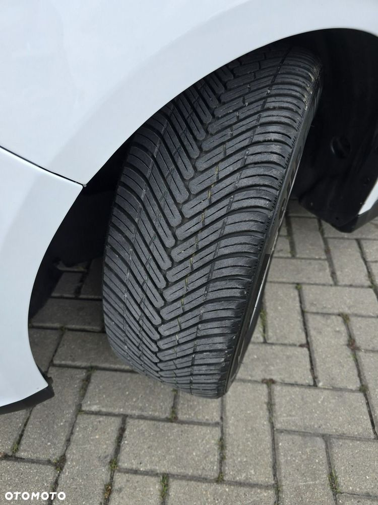 Ford Grand C-MAX - 30