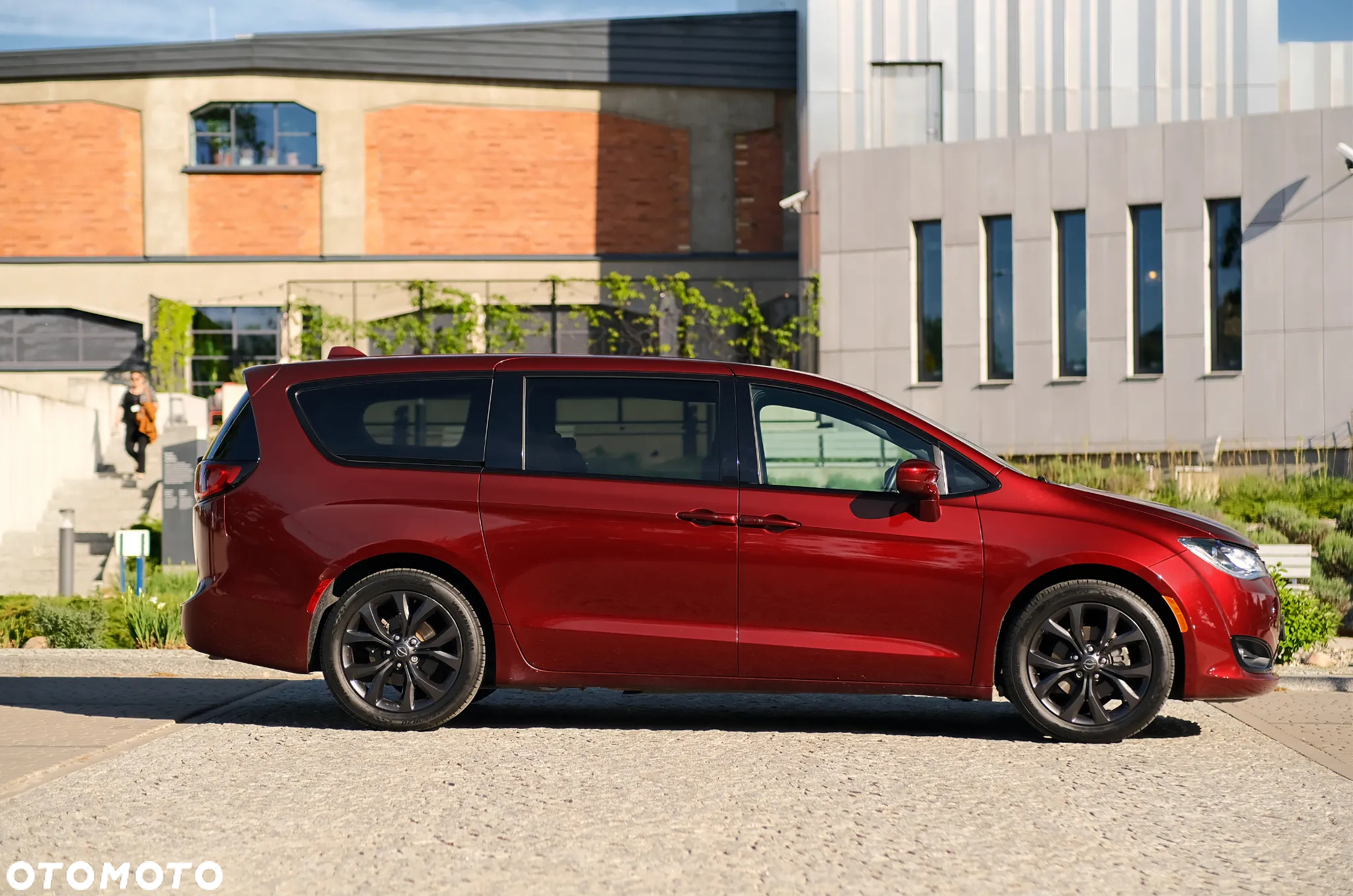 Chrysler Pacifica - 7