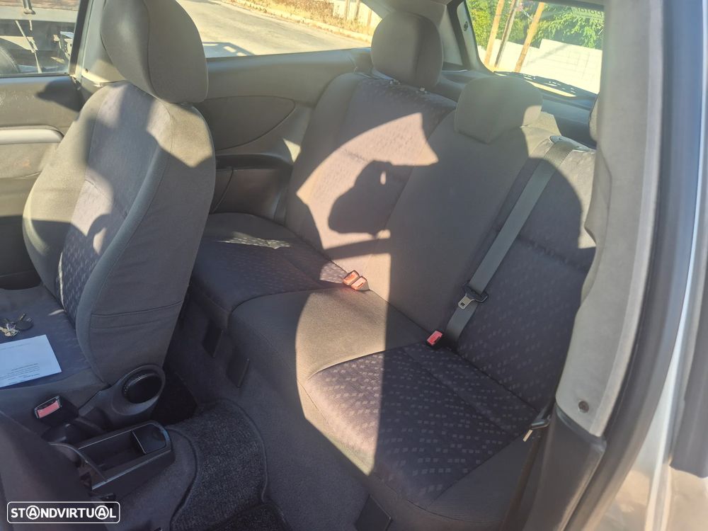 Ford Focus 1.8 TDdi Trend - 10