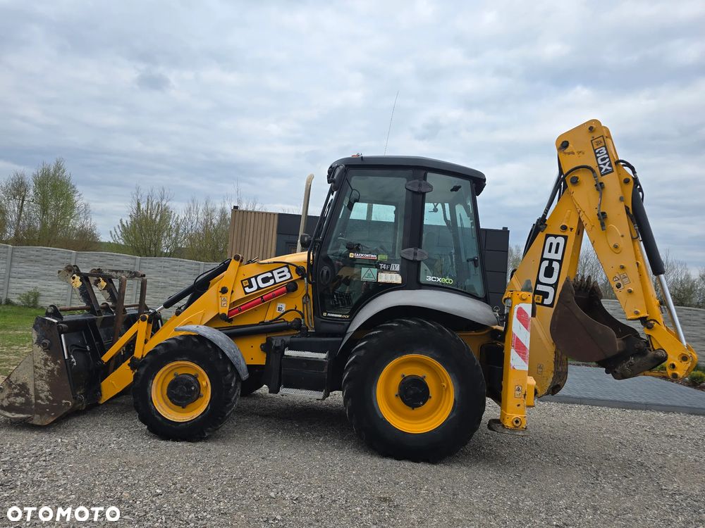 JCB - 7