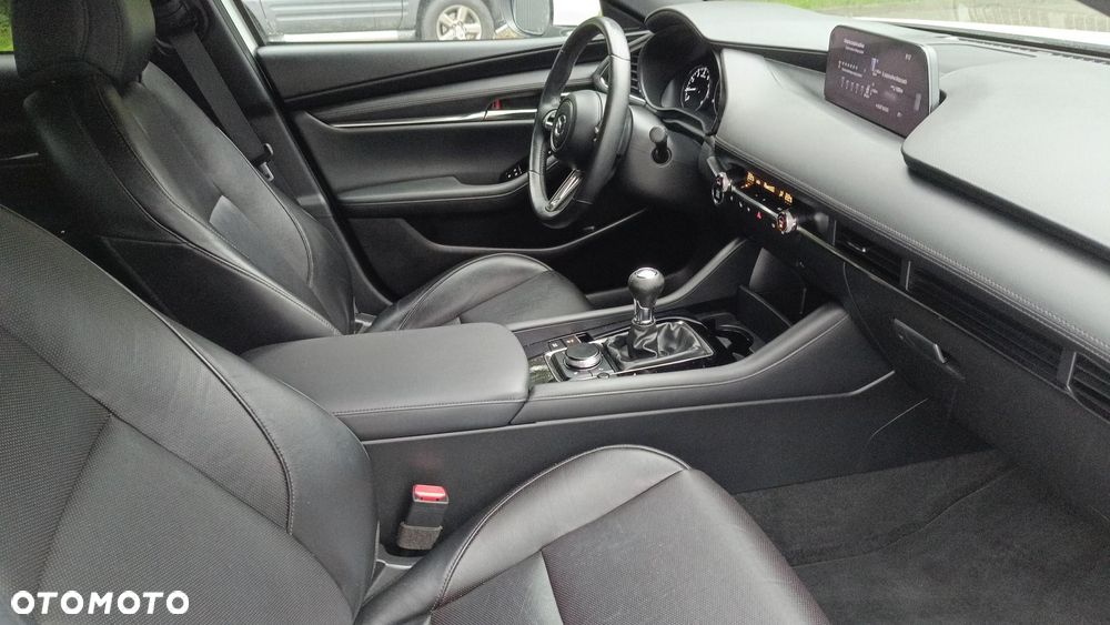 Mazda 3 - 10