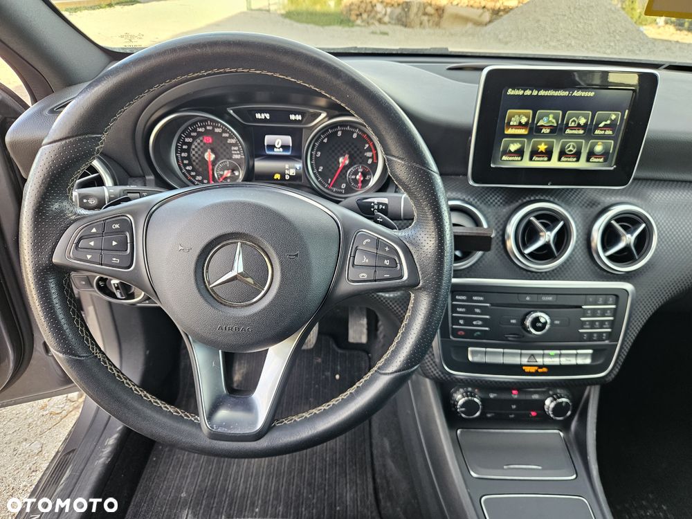Mercedes-Benz Klasa A 180 (BlueEFFICIENCY) 7G-DCT Urban - 19