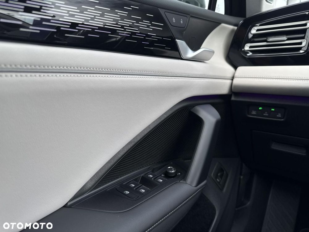 Volkswagen Tiguan - 13