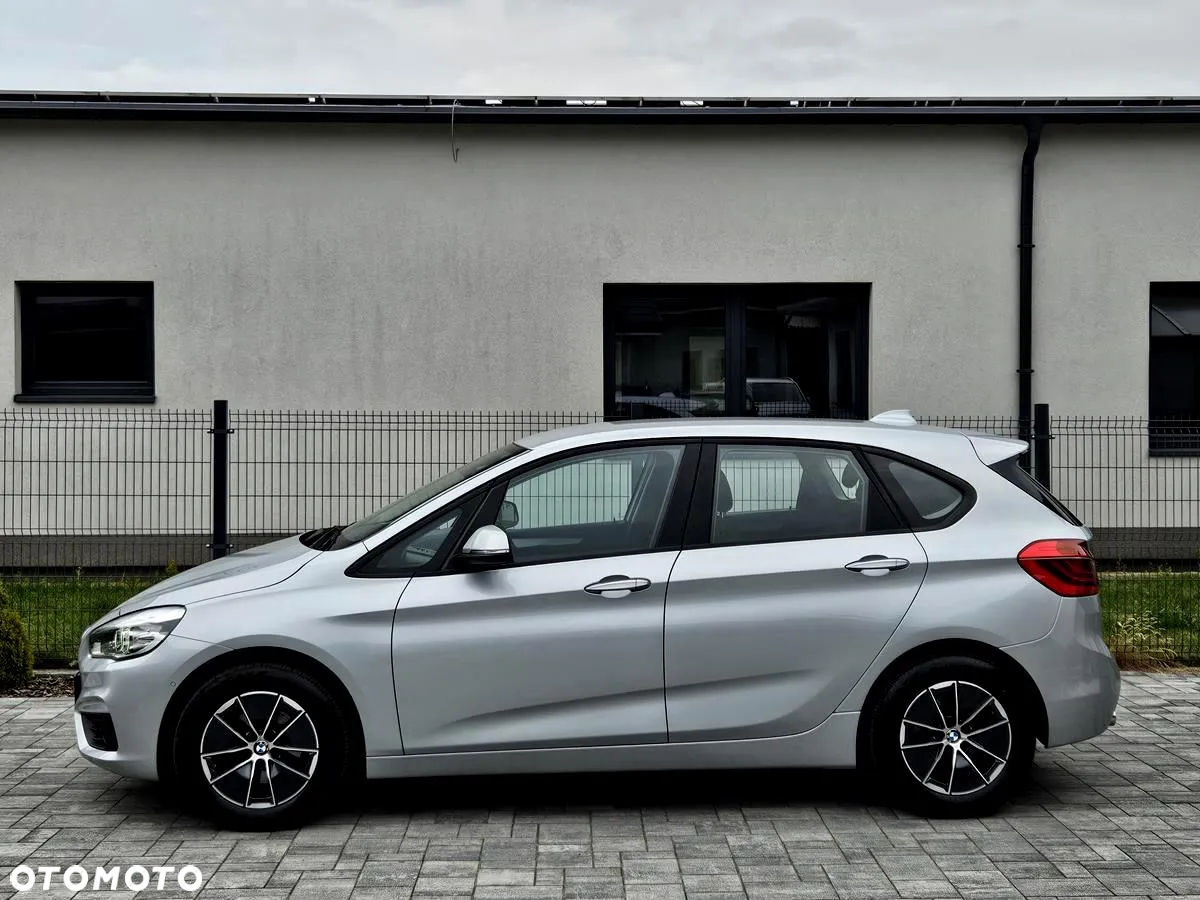 BMW Seria 2 218d xDrive - 9
