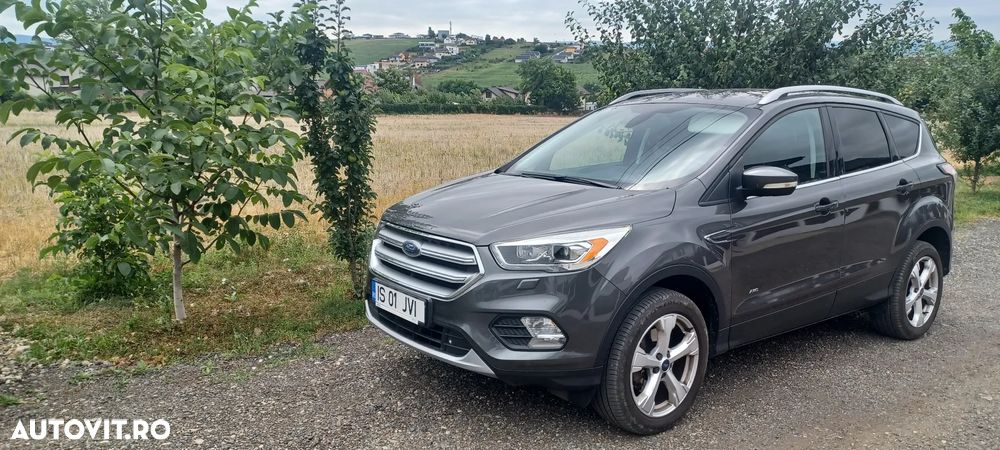 Ford Kuga - 2