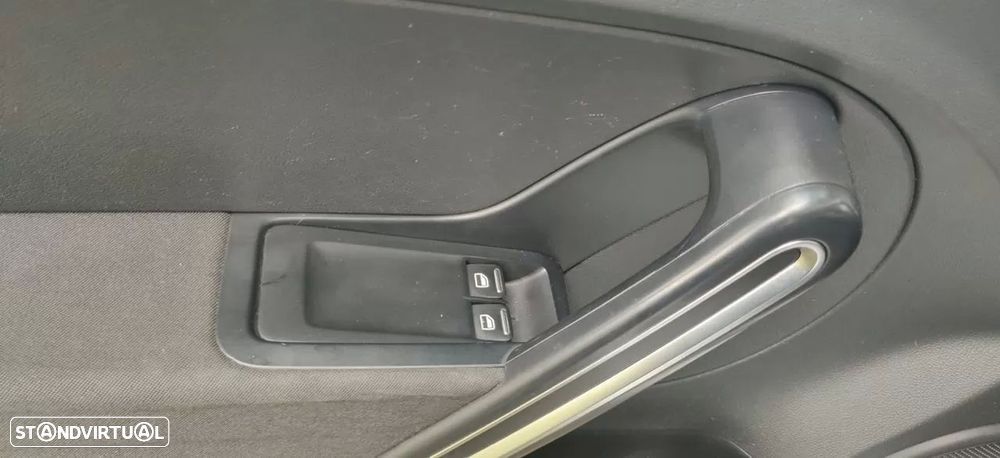 VW New Beetle 1.6 TDi Design - 24