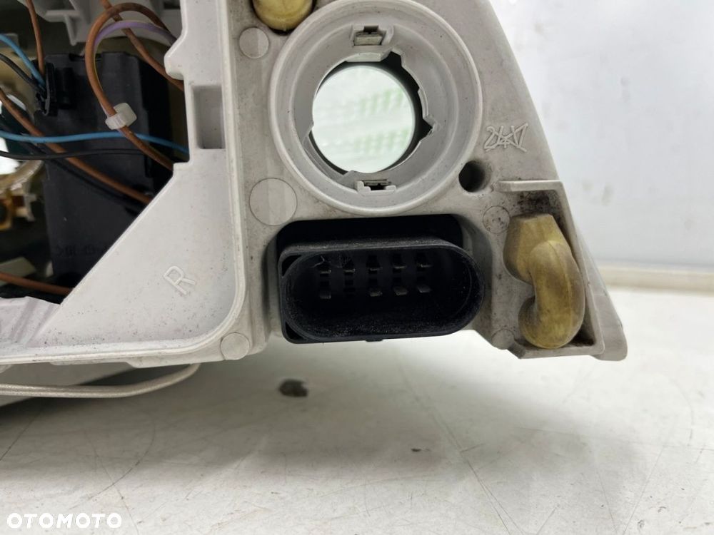 Lampa reflektor Skoda Octavia 2 II 04-08r. prawa przednia Europa zwykła H7 H1 oryginal - 11