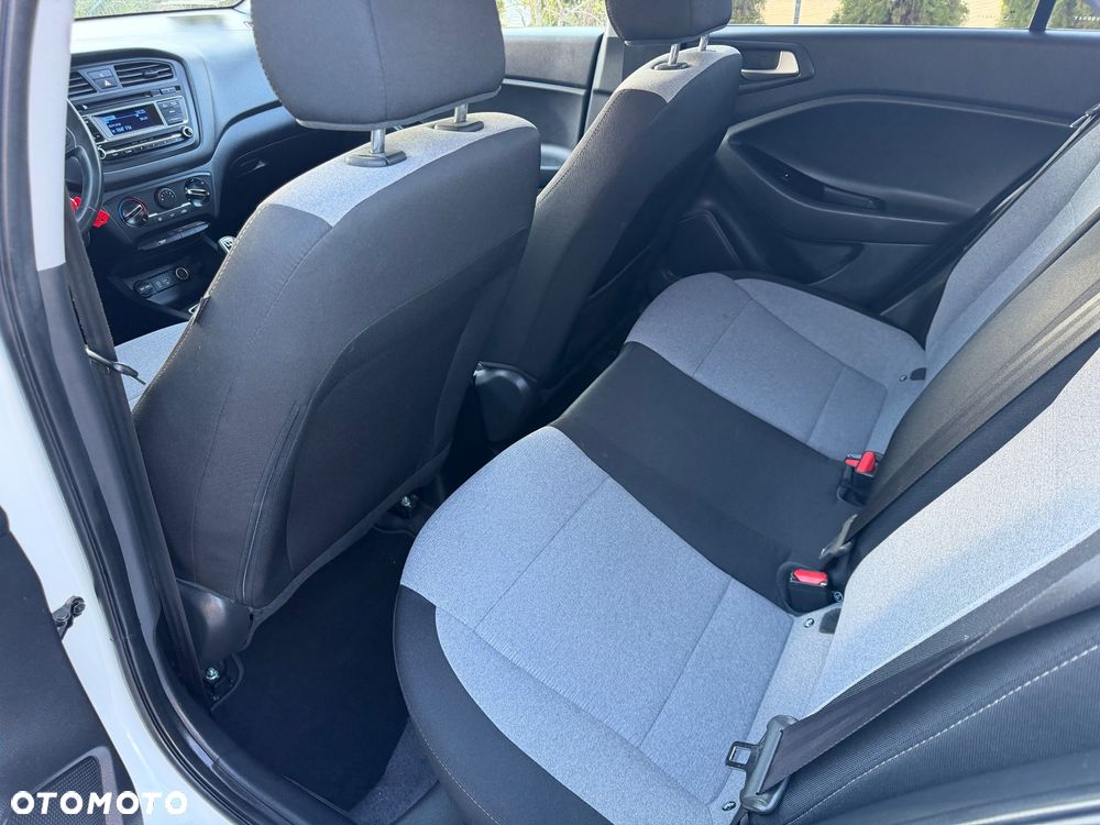 Hyundai i20 1.1 CRDi BlueDrive Elegant - 14